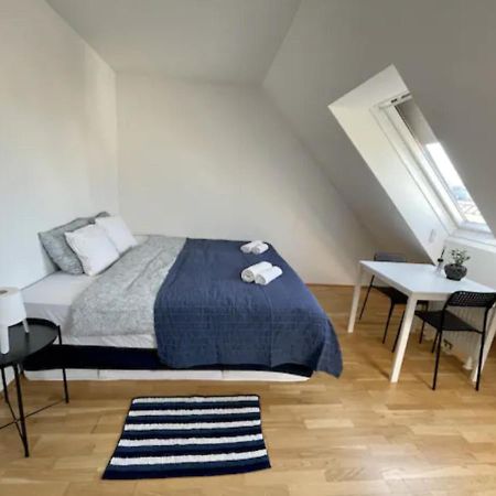 Eca Rooftop Live - Private Rooms & Serviced Apartments Wina Bagian luar foto