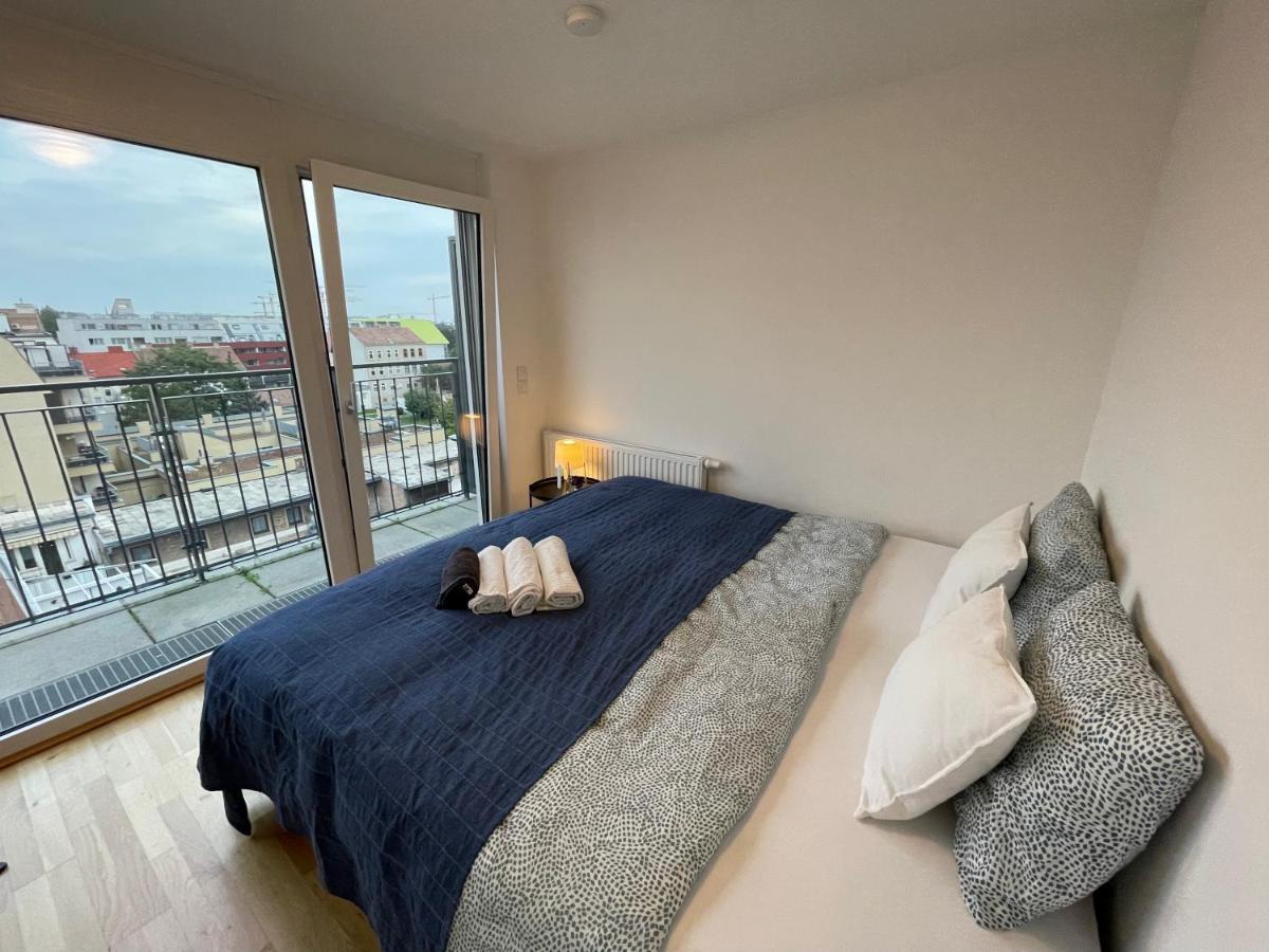 Eca Rooftop Live - Private Rooms & Serviced Apartments Wina Bagian luar foto