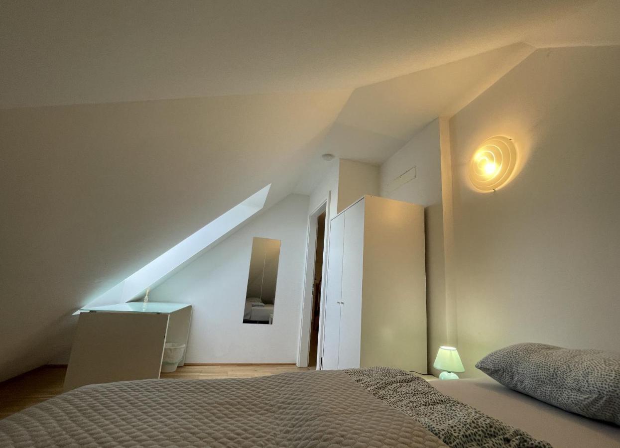 Eca Rooftop Live - Private Rooms & Serviced Apartments Wina Bagian luar foto