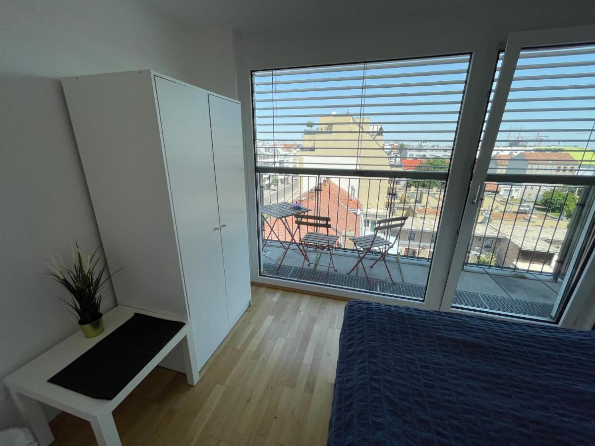 Eca Rooftop Live - Private Rooms & Serviced Apartments Wina Bagian luar foto