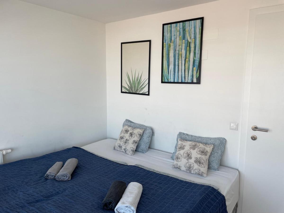 Eca Rooftop Live - Private Rooms & Serviced Apartments Wina Bagian luar foto