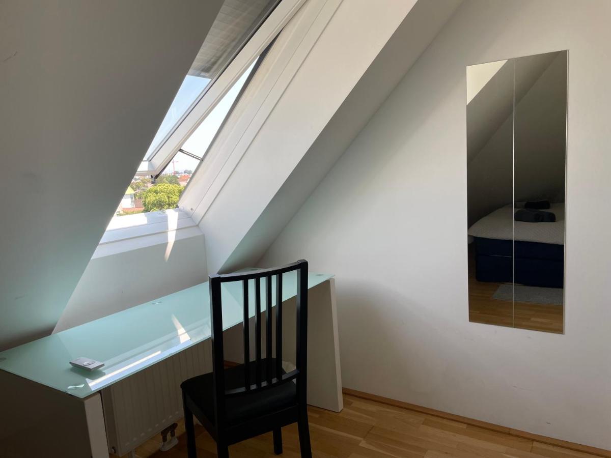 Eca Rooftop Live - Private Rooms & Serviced Apartments Wina Bagian luar foto